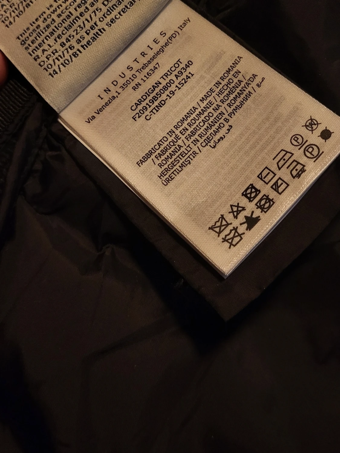 Svart vindjacka från Moncler med huva - 3