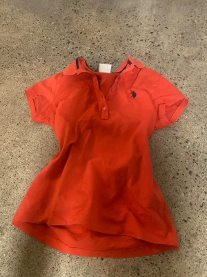 Polotröja - Superfin orange tröja!