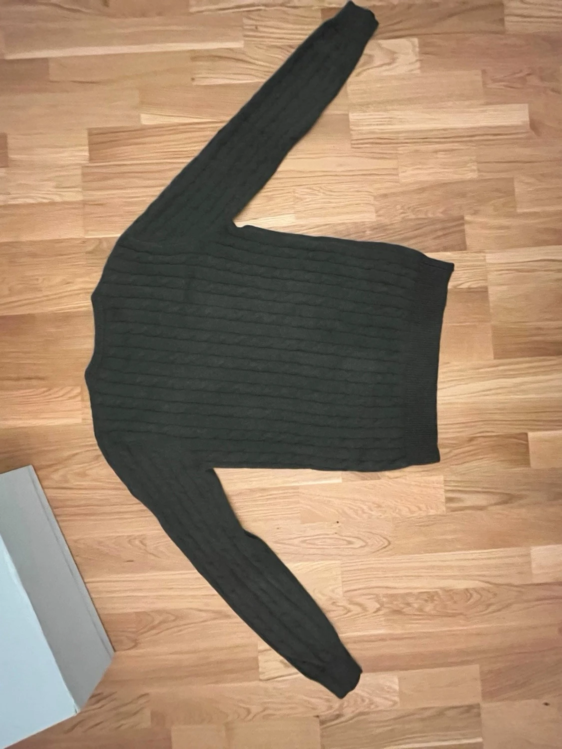 Mörkgrön tröja - 1