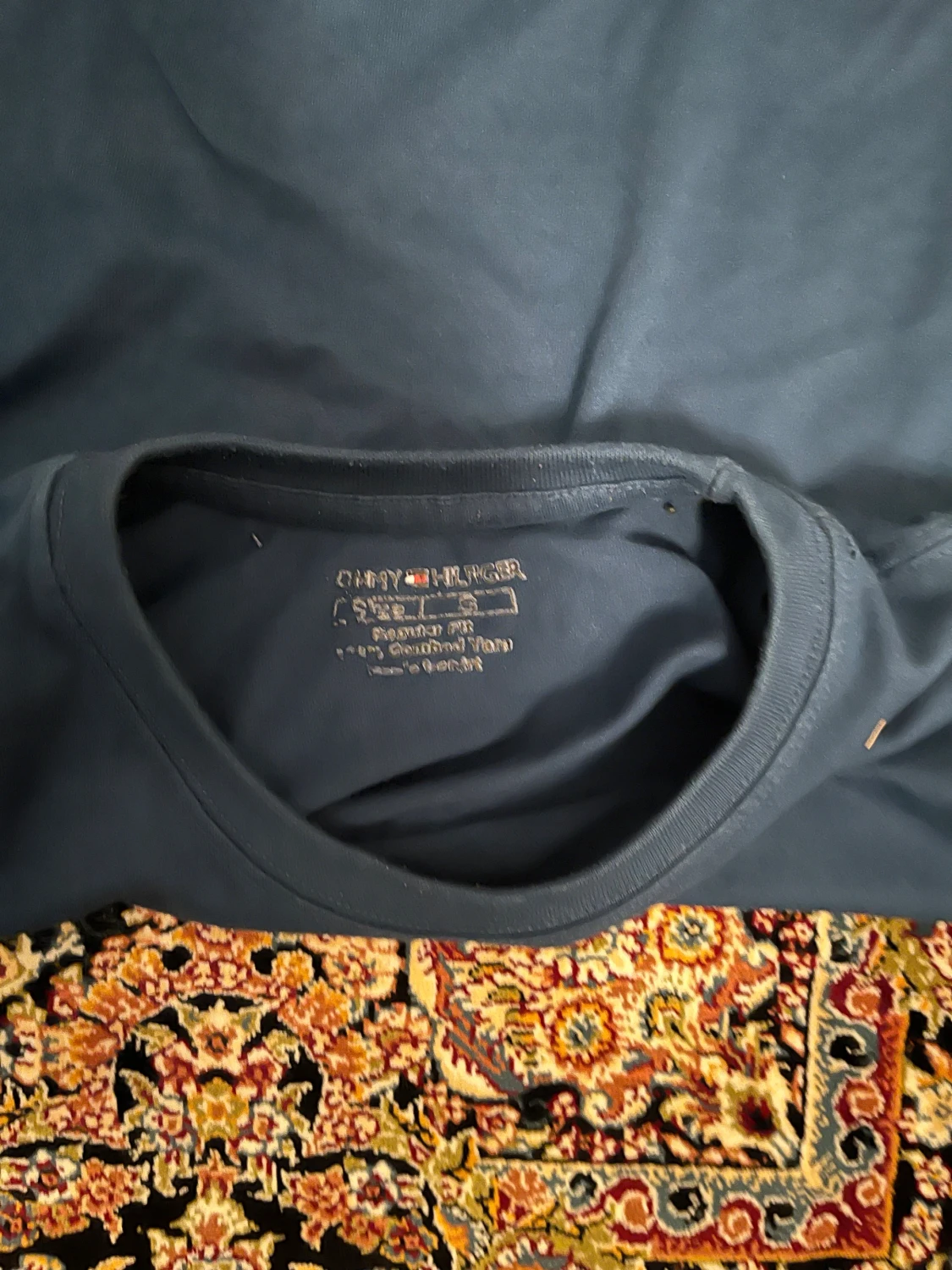 Mörkblå t-shirt från Tommy Hilfiger - 2