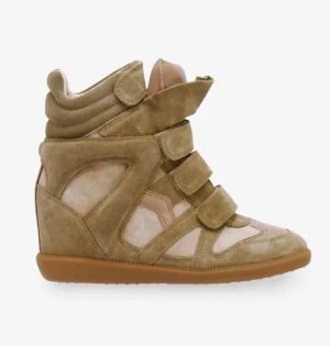 Isabel marant skor wedge sneakers  - Så snygga! De är använda en gång. Klacken är cirka 5 cm. Rätt i storleken. Tveka inte att skicka frågor!💕