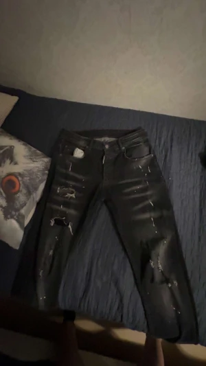 Dsquared jeans  - Dsquared jeans nytt skick kan gå ner i pris. Storlek är 46 i midjan och längden men dom är små i storleken 