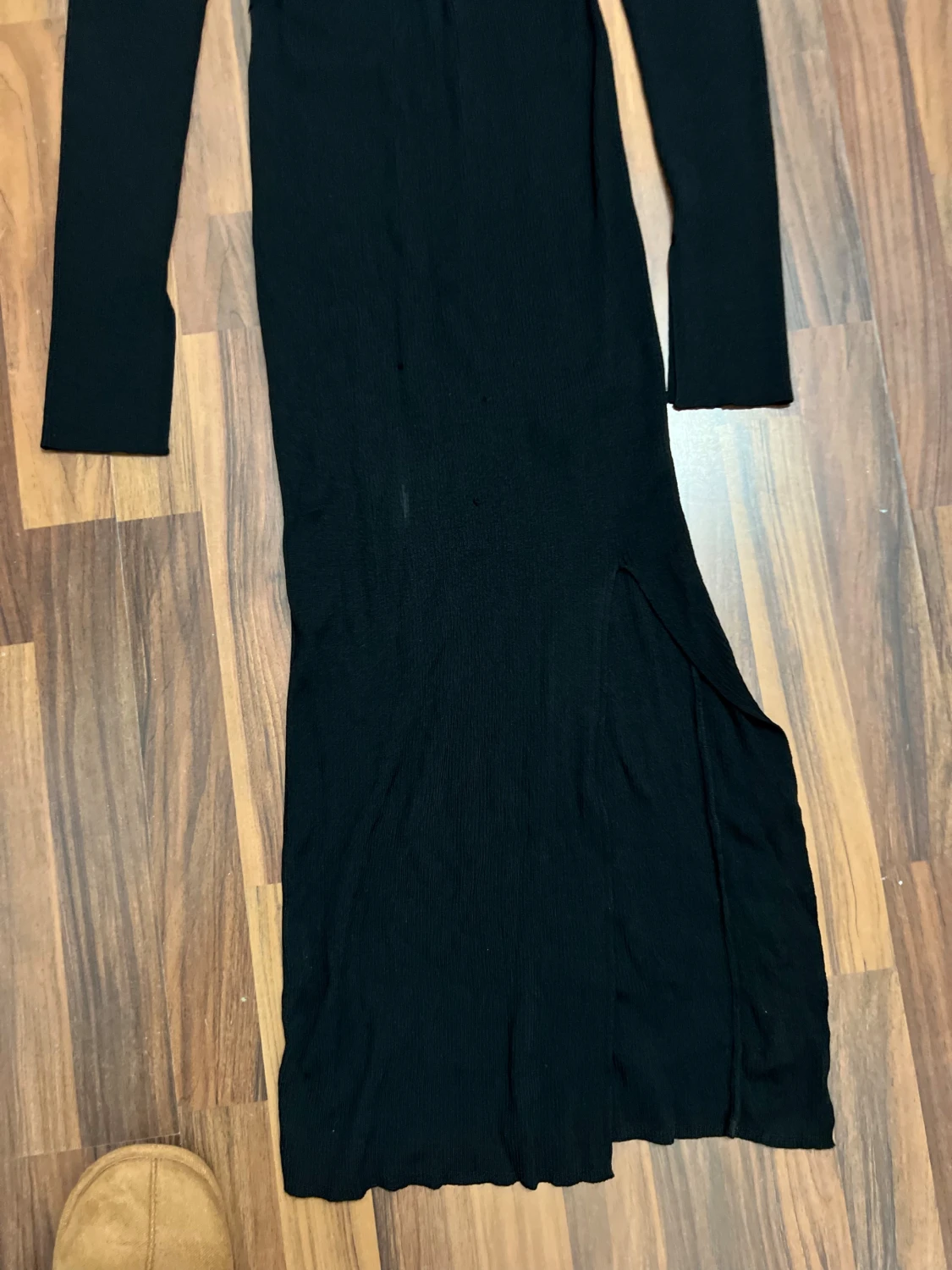 Svart lång stickad klänning med slits - 3