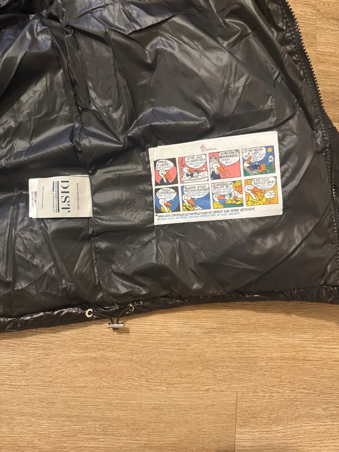 Svart Moncler pufferjacka med huva - 2