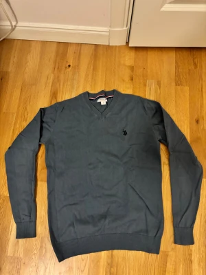 Polo - Tja, säljer nu min polo Assn då den inte är min grej. Jätte fin tröja i bra skick. 