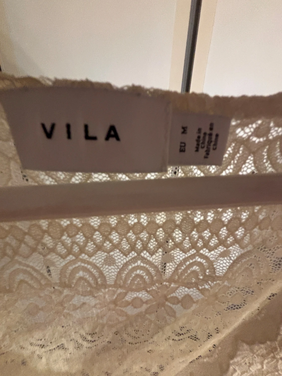 Beige spets topp från Vila  - 2