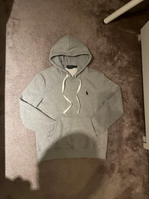 Ralph Lauren Hoodie - Grå Ralph lauren hoodie | Helt ny | Strl M |