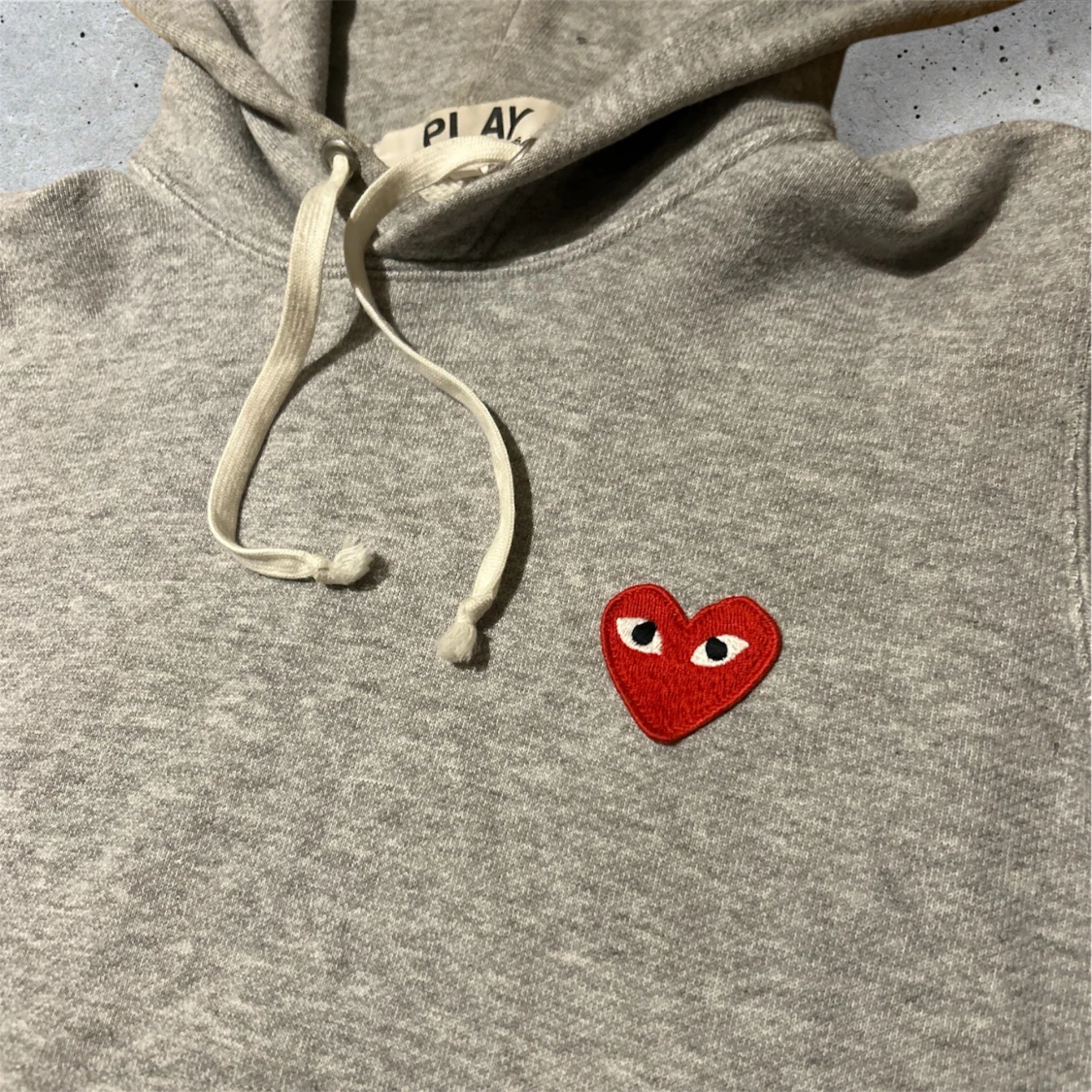 Grå hoodie Comme des Garçons Play - 2