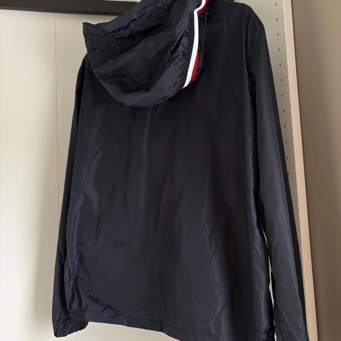 Svart vindjacka från Moncler - 1