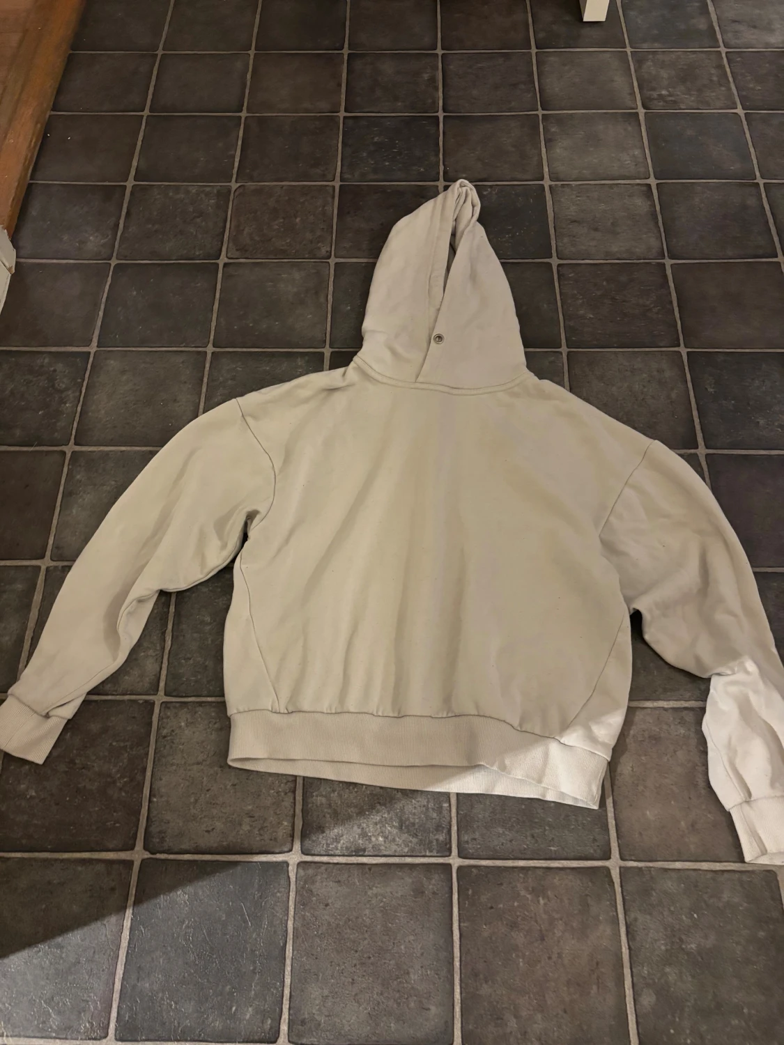 Beige hoodie från 157 i XS