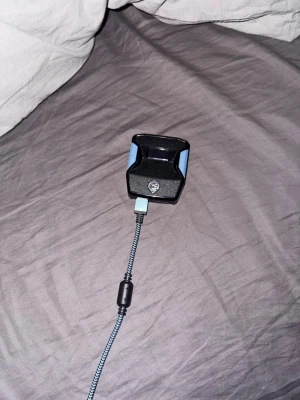 Cronus zen  - Köptes från max gaming, har använts till Call Of Duty, Fc26 och kan användas till nästan alla spel. Alla kablar medföljer ‼️