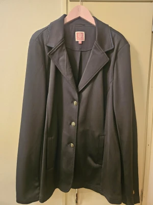 Tävlingskavaj i softshell - Imperial Riding Competion Dreamlight, använd 1 ggr