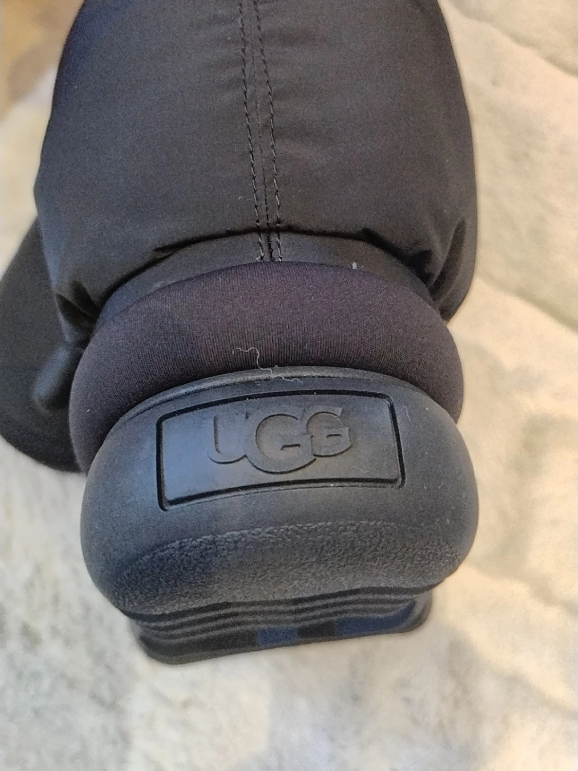 Helt nya  Svarta UGG boots med snörning, strl 39 - 4