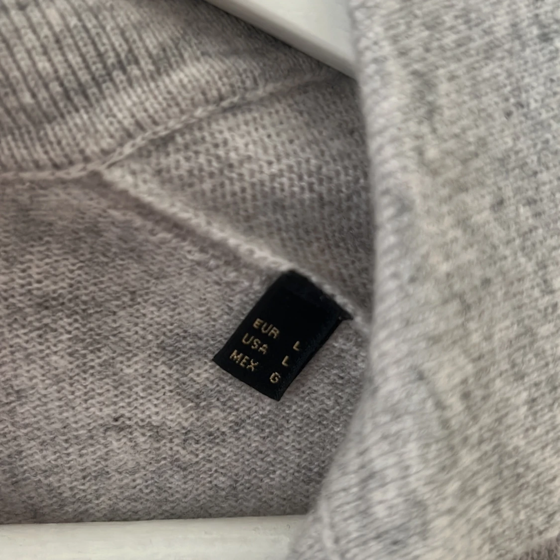 Grå ulltröja med krage från Massimo Dutti - 2