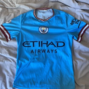 Erling Haaland Manchester City fotbolls tröja. - Fotbollströja. Storlek 158.