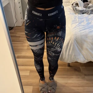 träningstights  - träningstights från stronger! Nypris 799!