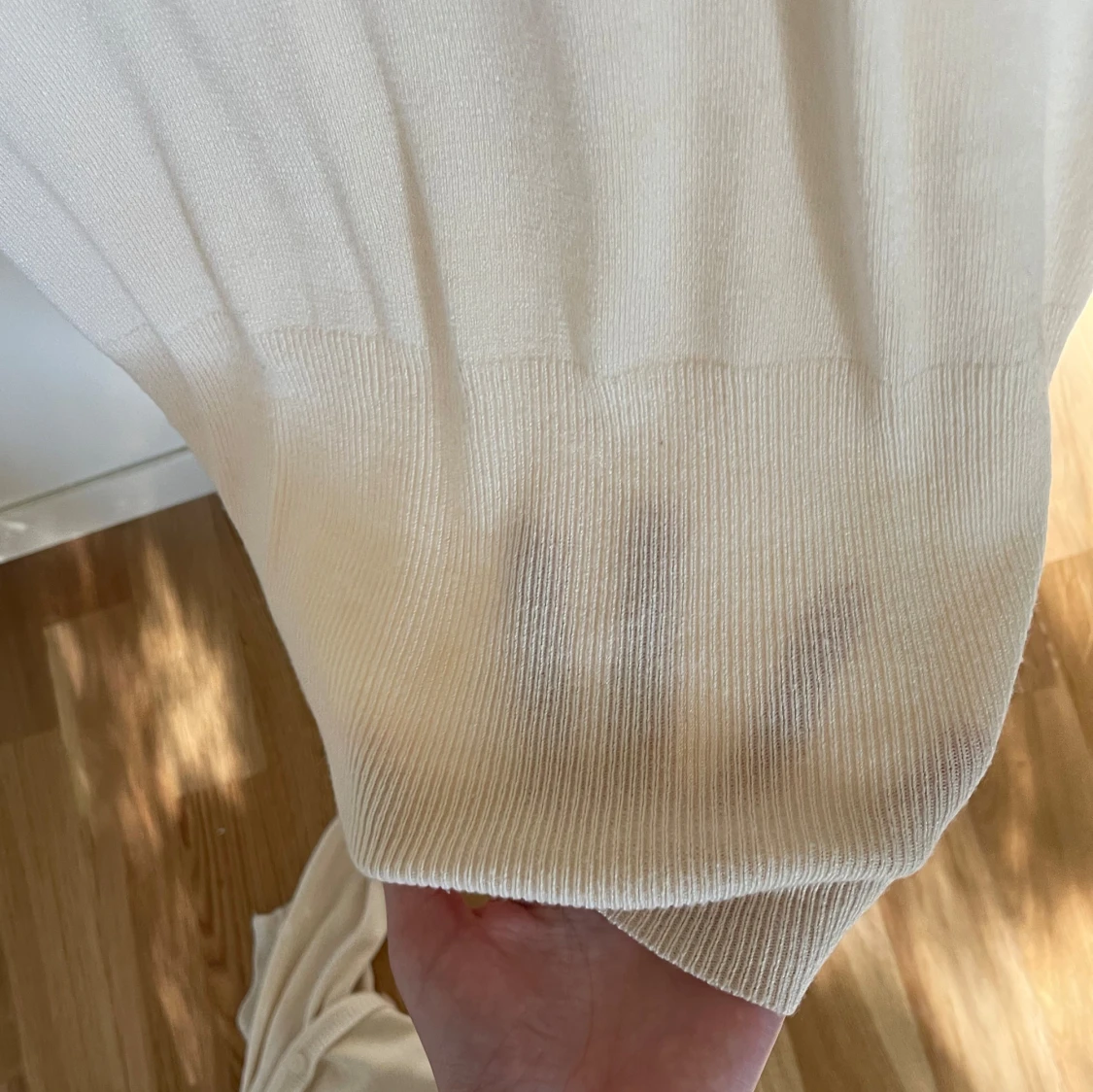 Beige stickad ärmlös topp - 4