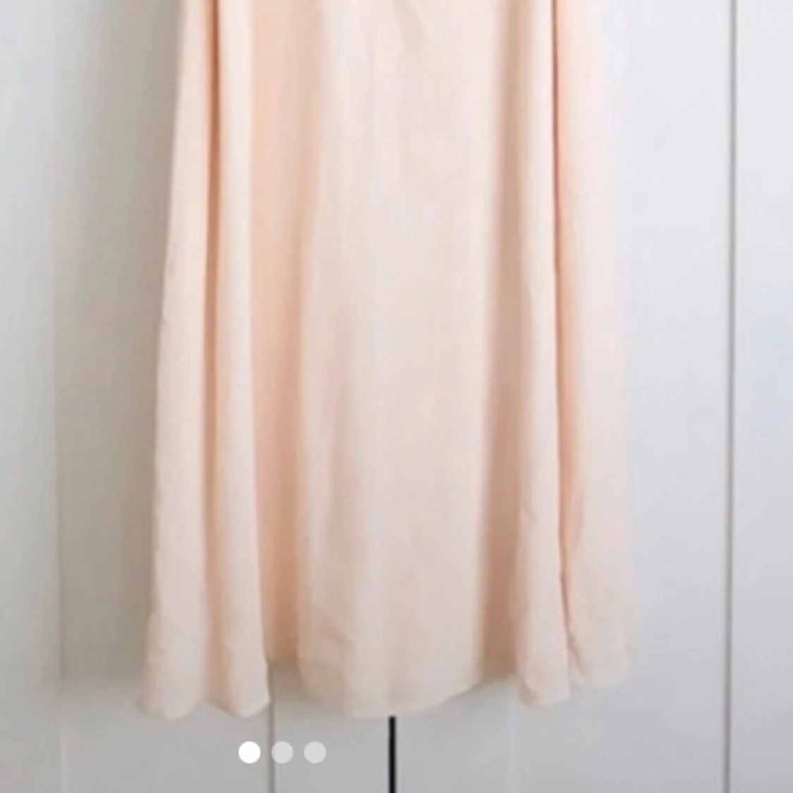 Champagnefärgad långklänning - 1