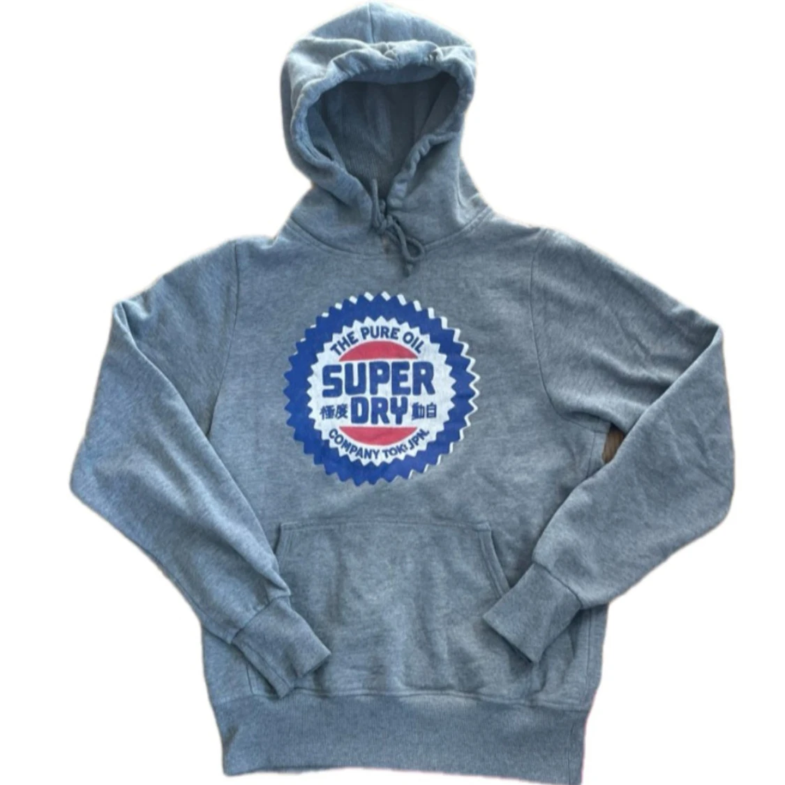 Grå hoodie från Superdry med tryck