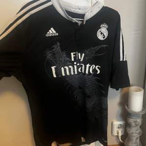 Retro real Madrid shirt, storlek XL, bra skick