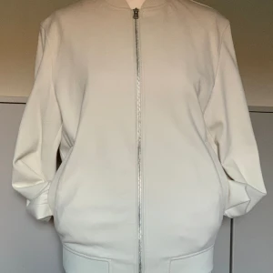 Zara Bomber Jacka  - Snygg bomberjacka för killar  St S  