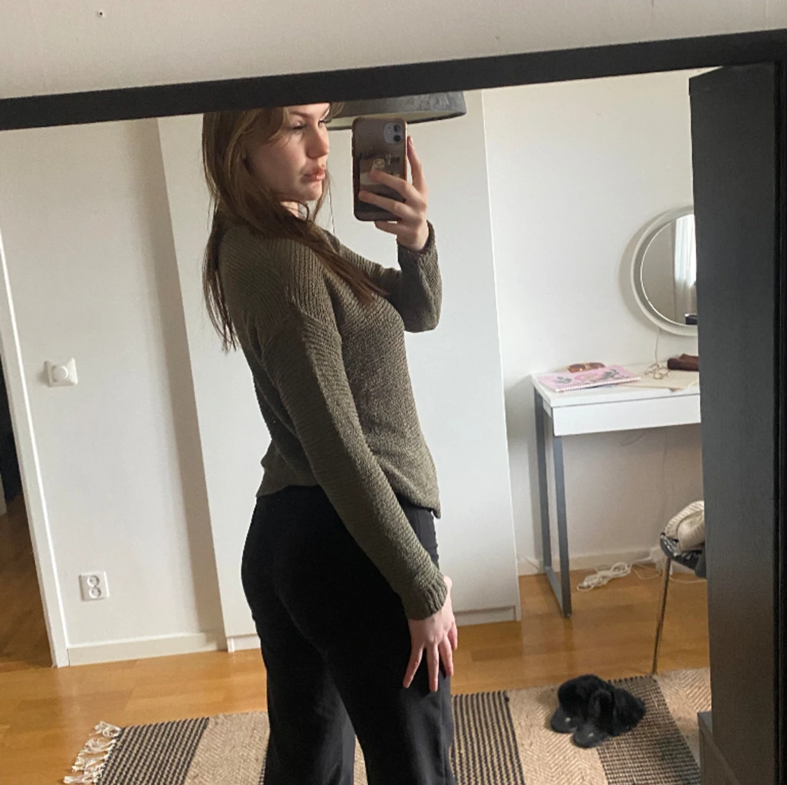 Grön stickad tröja - 90