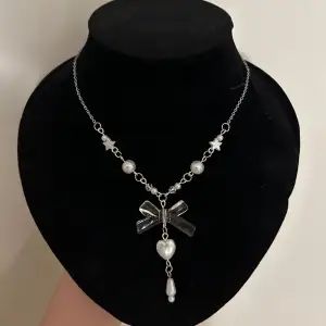 Handgjort unikt halsband ๑ᵔ⤙ᵔ๑ Kontakta mig innan du köper ! ✮⋆˙ 