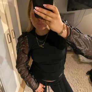 Festtopp  - Snygg fest topp, perfekt till alla tillfällen 🫧🤍