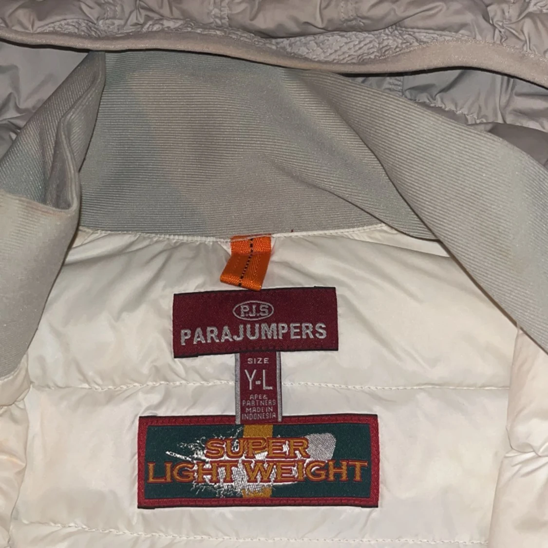 säljer dena jackan, använt 2 gånger - 90