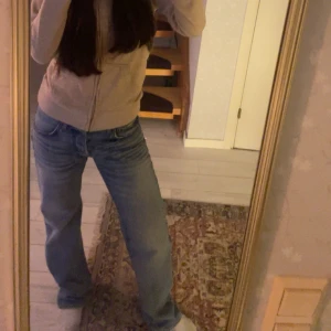 Love waisted Jeans  - Säljer då de är för långa 