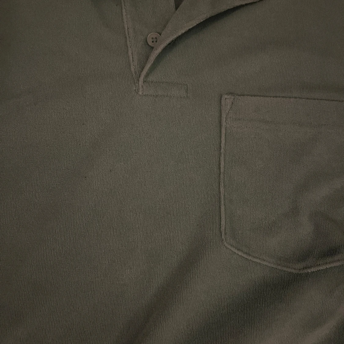 En ljusgrön frotté tröja - 91