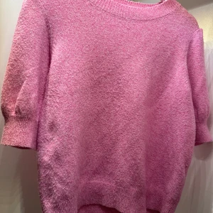 Tröja - Knappt använd tröja med trekvartsärm.  