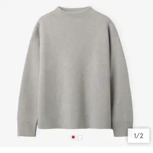 Superfin tröja från åhléns i färgen Grey Mel. Helt slutsåld online, nypris 500kr. Aldrig använd och inga defekter💗💗