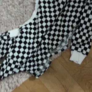 Tröja  - Har bara använt den en gång men den är fin