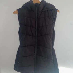 Zara väst - En zara väst som är fin och i bra skick