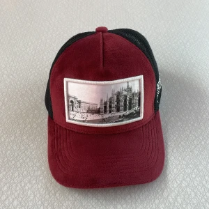 Planotti keps - En fet planotti keps. Nypris: runt 700kr Går att förhandla om priset