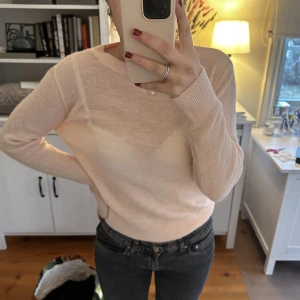 Stickad tröja  - Superfin stickad tröja från Mango som inte längre kommer till användning! Bra skick :)