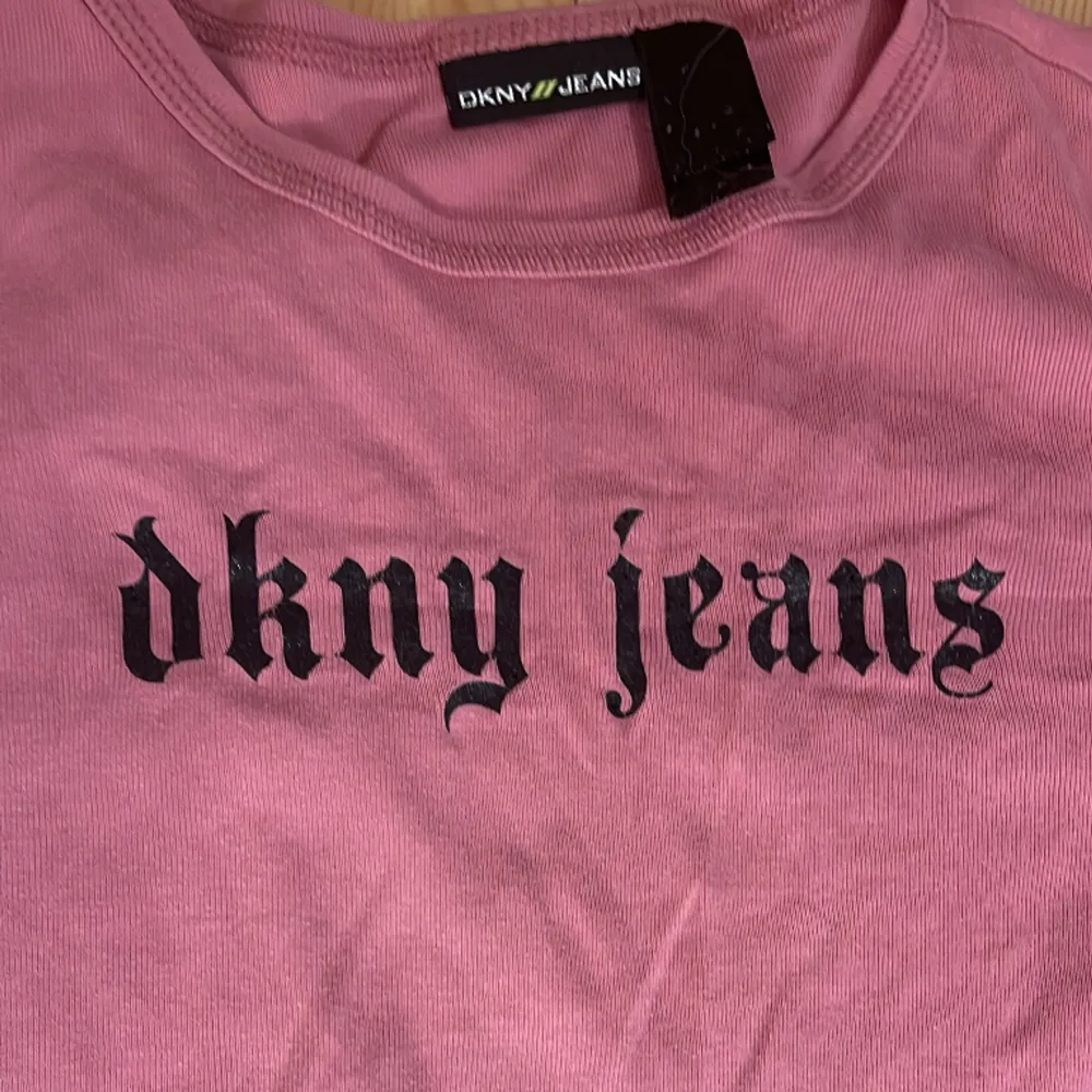 Rosa dkny jeans tröja - barn (Köparen står för frakt) . Tröjor & Koftor.