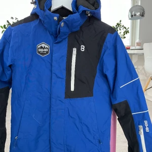 Skidjacka Altitude 8848 - Skidjacka av märket Altitude 8848 i storlek: 150