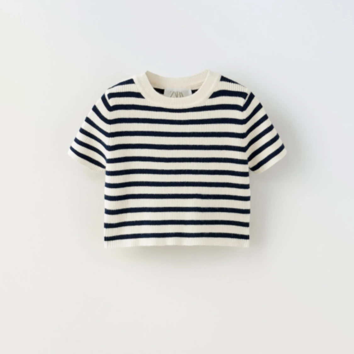 Finstickad randig t-shirt från zara