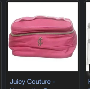 Juicy couture  - Säljer min juicy couture nesisär med lite fläckar här och där Nypris 839kr