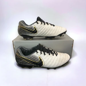 Nike Tiempo Legend 7 Elite FG - Nike Tiempo Legend 7 Elite FG “White and Gold” 🔱, skick- 8.3/10