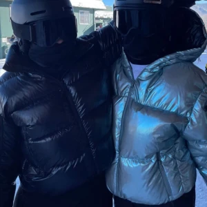 Silvrig jacka - Säljer min silvriga jacka i storelk xs så fin 🩷