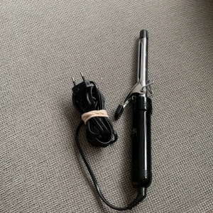 Locktång  - Väldigt bra skick  Stången är 6cm i tjockleken ( runt)