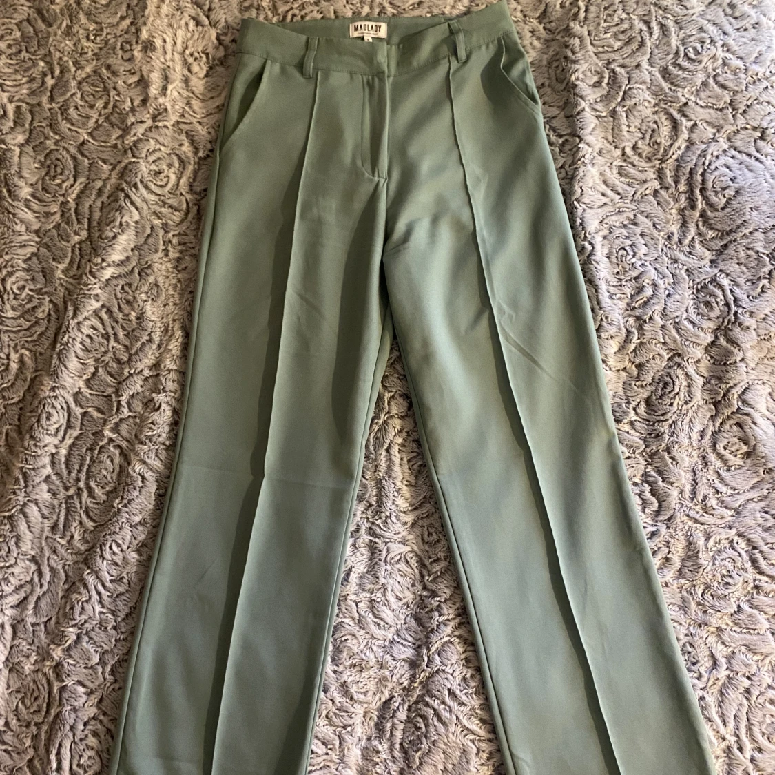 Kostymbyxor från Madlady 