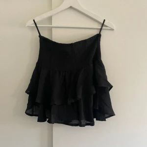 Svart kjol - Svart kjol, aldrig använd