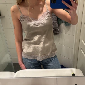 Satintopp - Så fin satintopp från intimissimi! Funkar både som topp och pyjamas