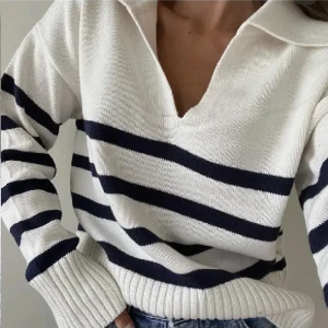 Superfin randig tröja  - Superfin randig tröja med prislapp kvar🤎