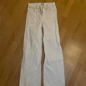 Jeans - Vida beiga jeans från lager157.
