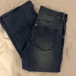 Super snygga jeans som är köpta second hand! Skriv för mer bilder🫶🏼